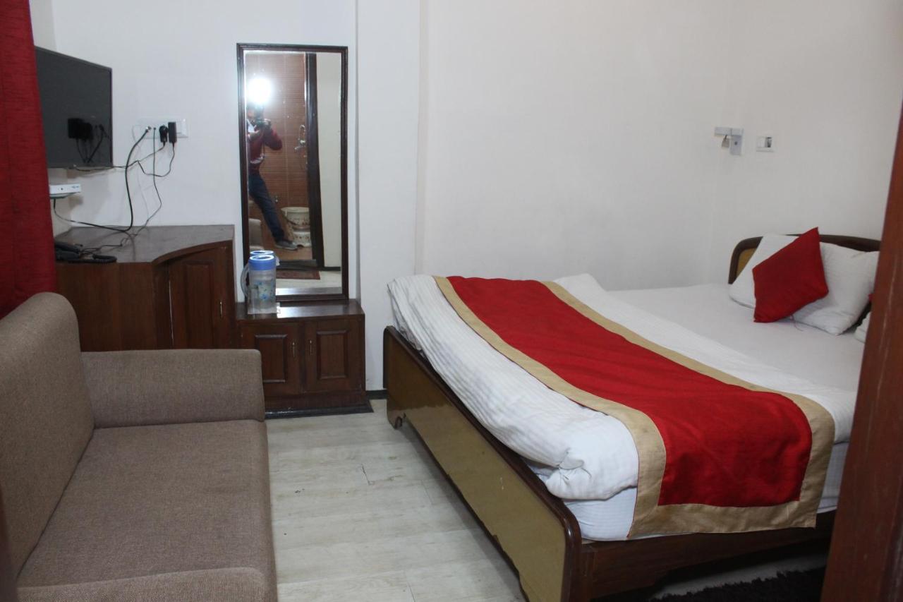 Hotel Dolls Inn Nainital Esterno foto