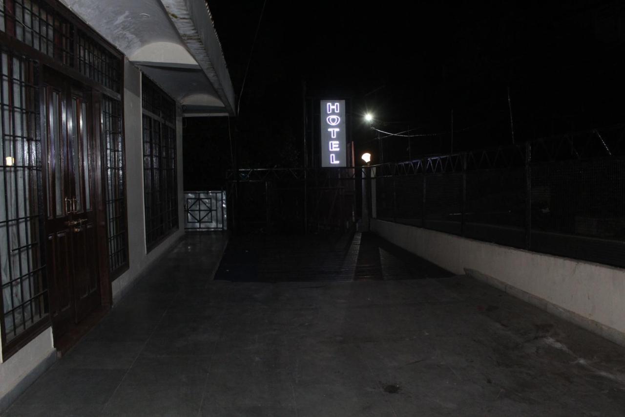 Hotel Dolls Inn Nainital Esterno foto