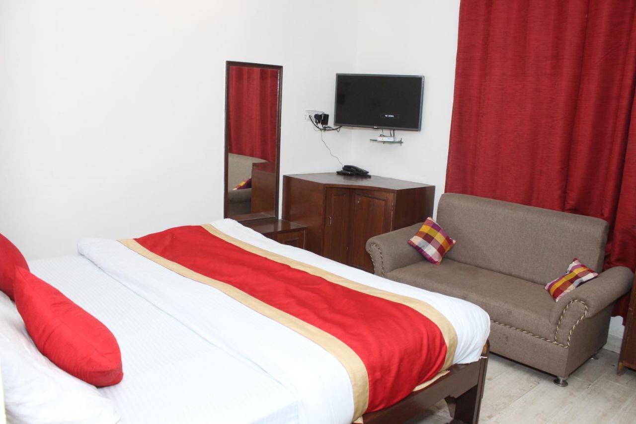 Hotel Dolls Inn Nainital Esterno foto